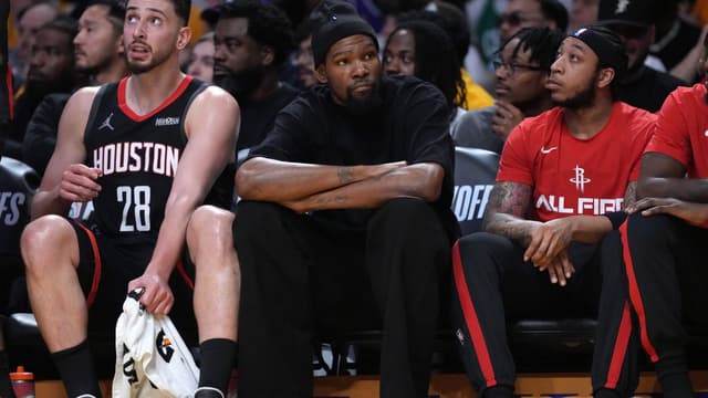 Kevin Durant Set to Go Through Warmups Before His Status for Game 2 Is Decided
