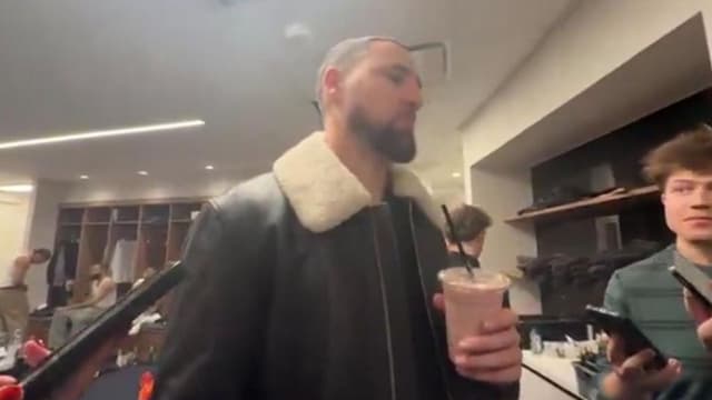 Klay Thompson Says Steph Curry Wearing His Shoes Was Cool, but Wishes Mavs Got the Win