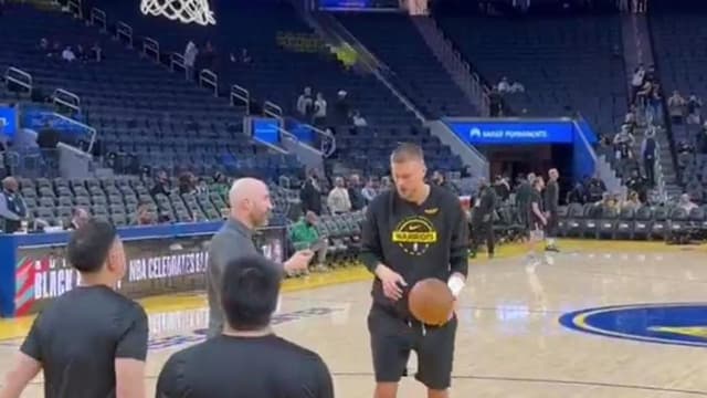 Kristaps Porzingis Seen Warming Up at Chase Center for the First Time as a Warrior