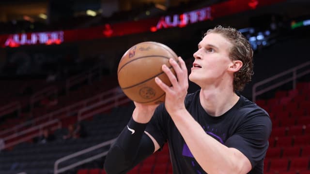 NBA Reportedly Sending Independent Doctors to Verify Lauri Markkanen’s MRI