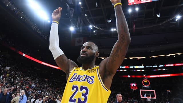 NBA Analyst Considers LeBron’s Game-Winning Play the Perfect Ending to His 10-Point Streak