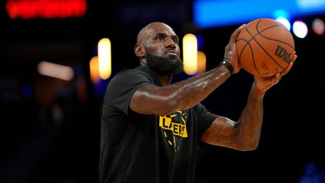 LeBron James Says He’ll Have to Give Lakers “Everything” Amid Ongoing Injury Crisis