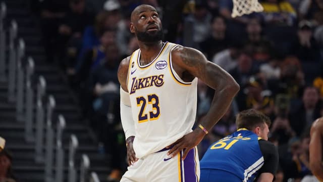 NBA Analyst Urges Warriors to Sign LeBron James in the Offseason