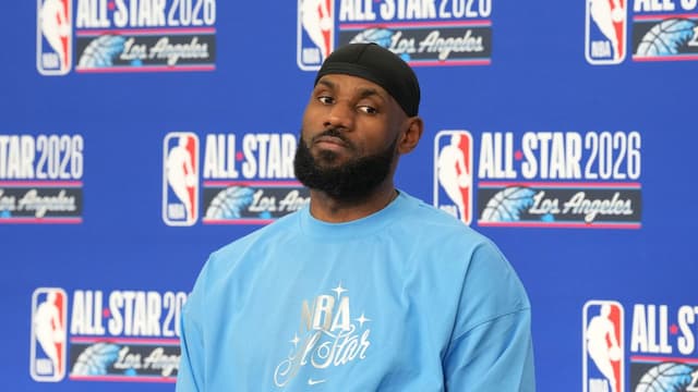 LeBron James Upgraded to Available for Game vs. Clippers