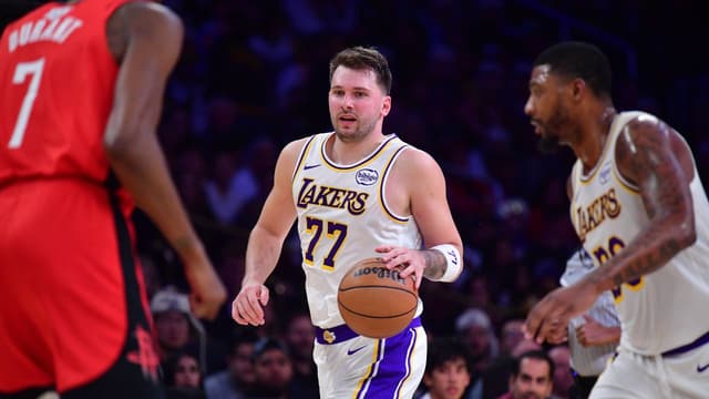 “He Doesn’t Move”: Sam Mitchell Slams Luka Doncic’s Off-Ball Play