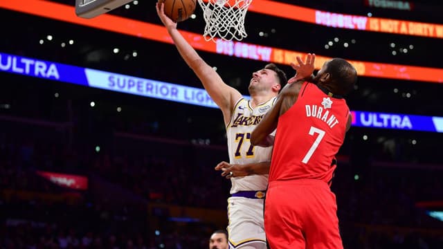Lakers on a Three-Game Losing Streak After Christmas Day Loss to Rockets