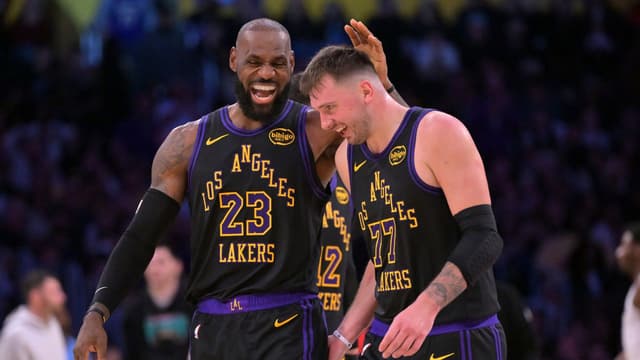 Luka Doncic and LeBron James Combine for 65 Points to Win vs. Grizzlies