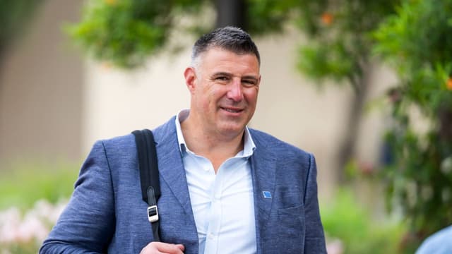 Mike Vrabel’s Future With Patriots Questionable Amid Ongoing Scandal