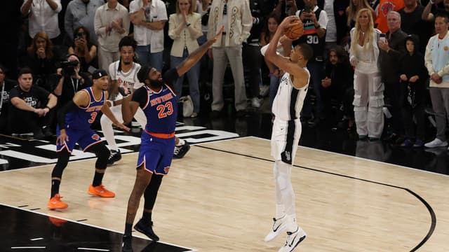 NBA Rescinds Technical Foul Mitchell Robinson Got Against Victor Wembanyama