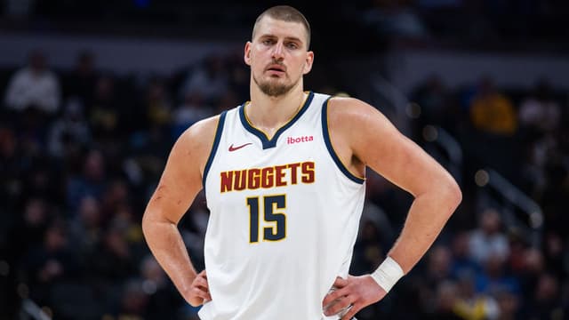 Nikola Jokic Scores Nuggets’ Last 7 Points to Secure Win vs. Hawks