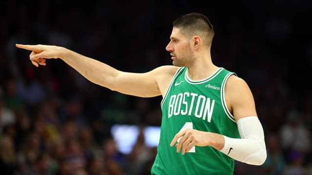 Nikola Vucevic Suffers Right Fractured Finger vs. Mavs