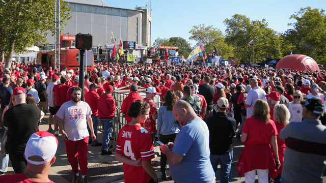 Ohio State Student Drills $250K Kick on College GameDay