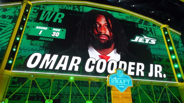 Jadarian Price, Omar Cooper Jr. to Earn $4M+ Per Year Deals as Late First-Round Picks 