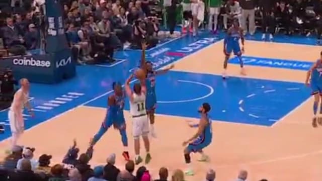 Payton Pritchard Hits Buzzer-Beater 3-Pointer to End First Half vs. Thunder