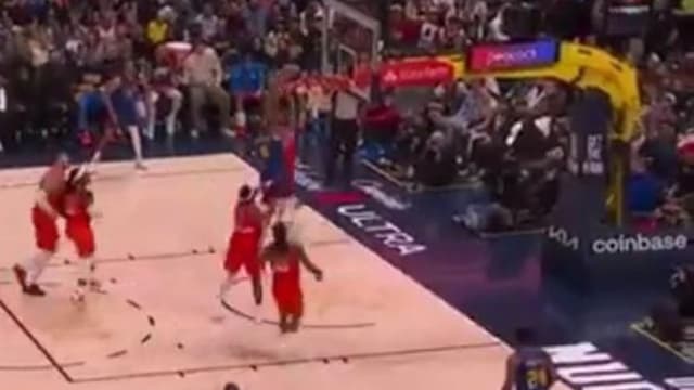 Peyton Watson Gets the Poster Dunk on Chet Holmgren