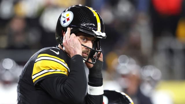 Report: Aaron Rodgers to Sign Steelers’ One-Year Extension on Monday 