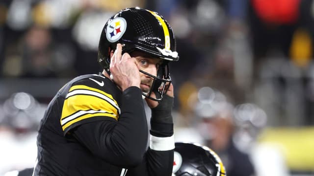 Aaron Rodgers Demands $30M Deal, $16.25M Hike From Steelers