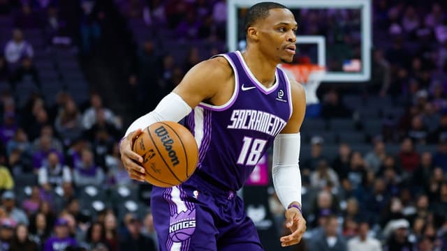 Russell Westbrook Sends Kings-Rockets to OT With Clutch 3-Pointer