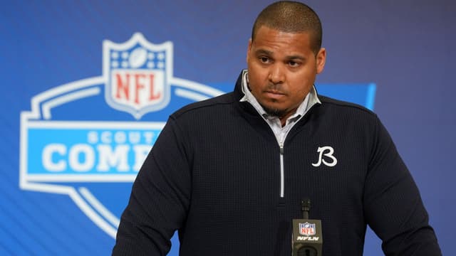 Bears GM Ryan Poles Breaks Silence on DJ Moore’s Future for Next Season