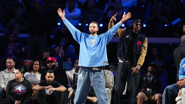 Steve Kerr on Sitting Stephen Curry: “What Are We Protecting Him For?”