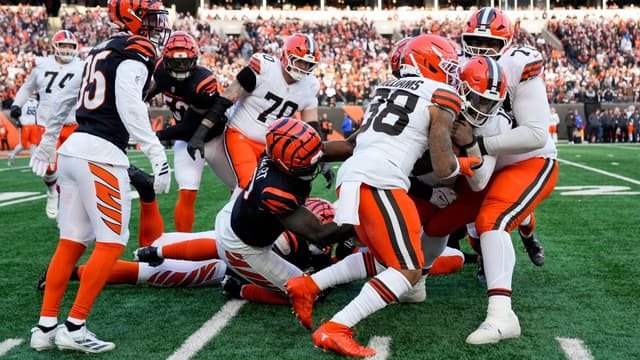 Shedeur Sanders and Deshaun Watson to “Compete” for Browns QB1 Role, Says GM Andrew Berry