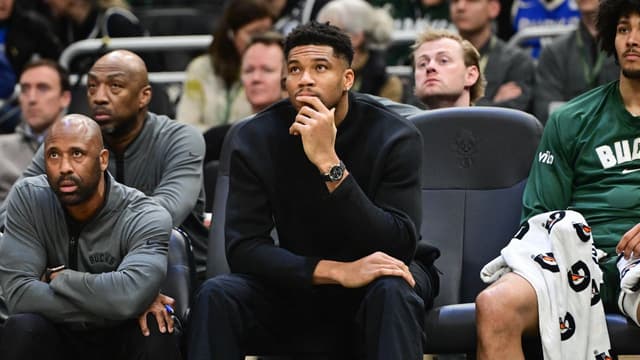 Bucks “Going Big-Game Hunting” to Keep Giannis Antetokounmpo