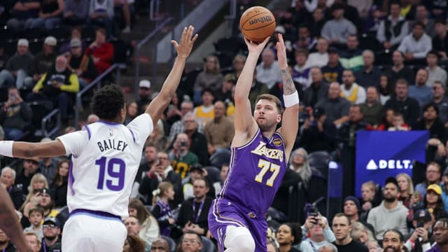 Luka Doncic Leads NBA in Restricted-Area Efficiency