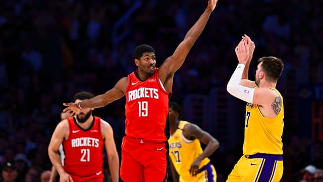 What NBA Games Are on Christmas Day: Lakers, Warriors Among Teams That Play Tonight