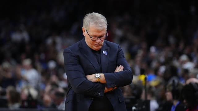 Geno Auriemma Apologizes After UConn-South Carolina Finish