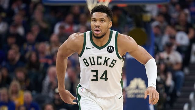 Giannis Antetokounmpo Flatly Refuses to Request a Trade From Bucks