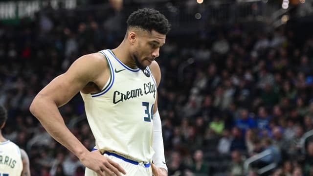 Zach Lowe: Giannis Antetokounmpo's Availability is the "Biggest Story in NBA"