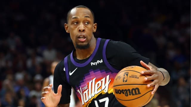 Suns sign Jamaree Bouyea to a Standard NBA Contract