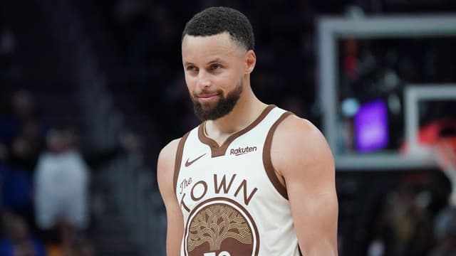 Steph Curry Has Led the NBA in Jersey Sales Six Times and Says It Only Motivates Him More