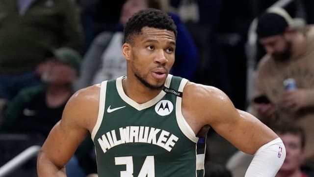 Bucks Preparing Major Trade Push to Convince Giannis to Stay