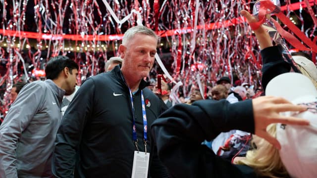 Tom Dundon Defends Checking Blazers Staff Out of Phoenix Hotel Before Game Day