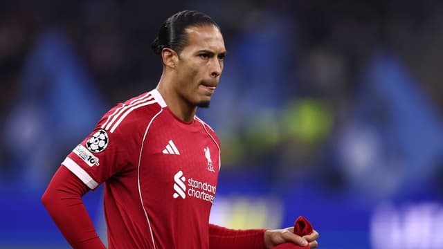 Van Dijk Urges FIFA to Rethink Mandatory Hydration Breaks at the World Cup