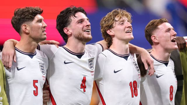 England Delay Travel to Mexico City Over Spying Concerns