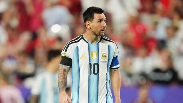 Argentina Name Starting XI to Face England