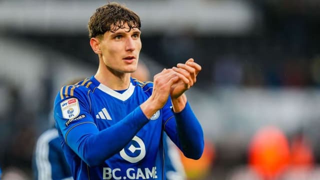 Manchester United and West Ham Eye Leicester Defender Ben Nelson 