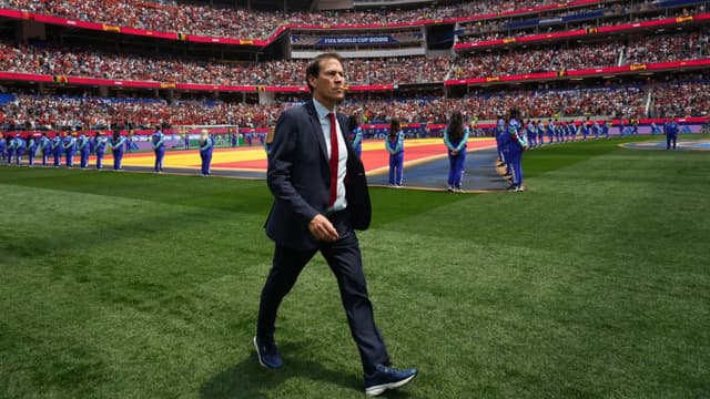 Belgium Head Coach to Step Down, Mark Van Bommel Among Leading Candidates to Replace Him