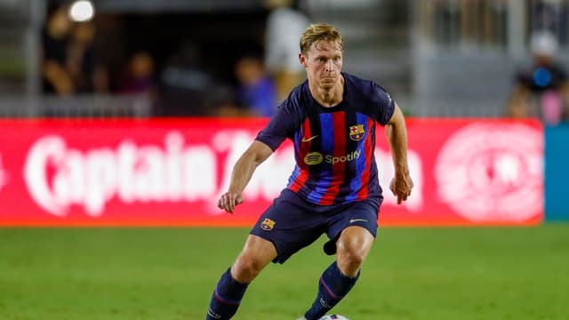 Hansi Flick Forced Frenkie de Jong on the Preseason Tour as Punishment