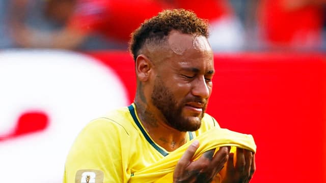 Neymar Has Considered Retirement but His Father Wants Him to Play On