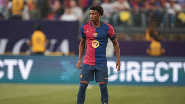 Alejandro Balde Shuts Down Exit Talk and Vows to Stay at Barcelona