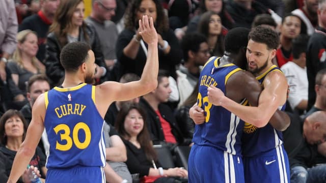Stephen Curry Speaks on Klay Thompson’s Run-Ins: “I Don’t Like People Taking Shots at Him”