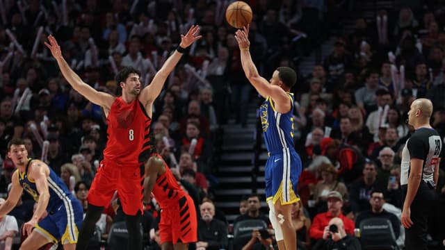 Steph Curry’s 48-Point Eruption Falls Short as Blazers Win vs. Warriors