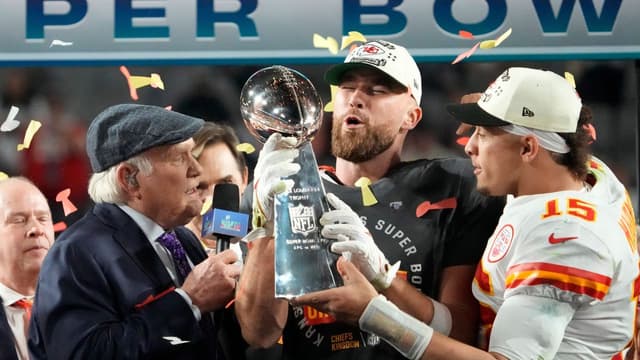 Travis Kelce in Line to Join NFL’s Exclusive 16,000 Receiving Yards Club