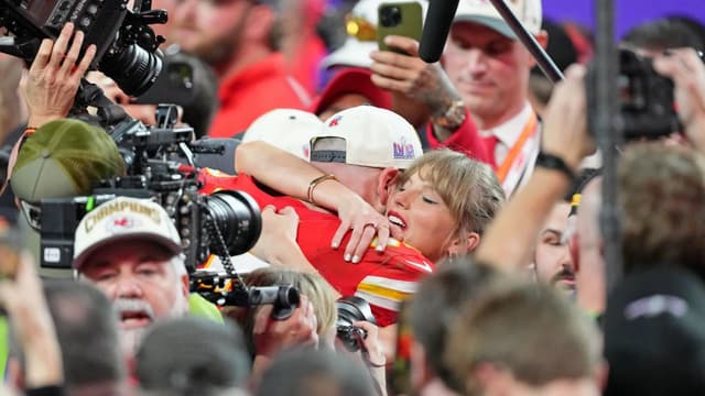 Taylor Swift, Travis Kelce Plan Live Band; Ed Sheeran Linked to Summer Wedding