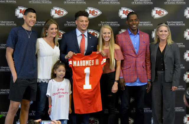 Pat Mahomes Sr. Posts Sweet Tribute as Patrick Mahomes Turns 30