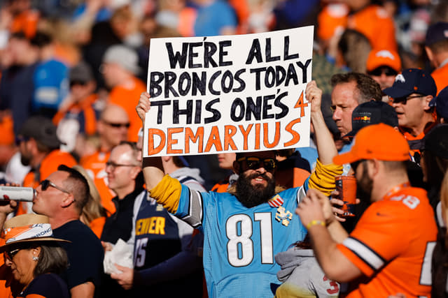 NFL Fans ‘Shed Tears” as Broncos Remember Demaryius Thomas 