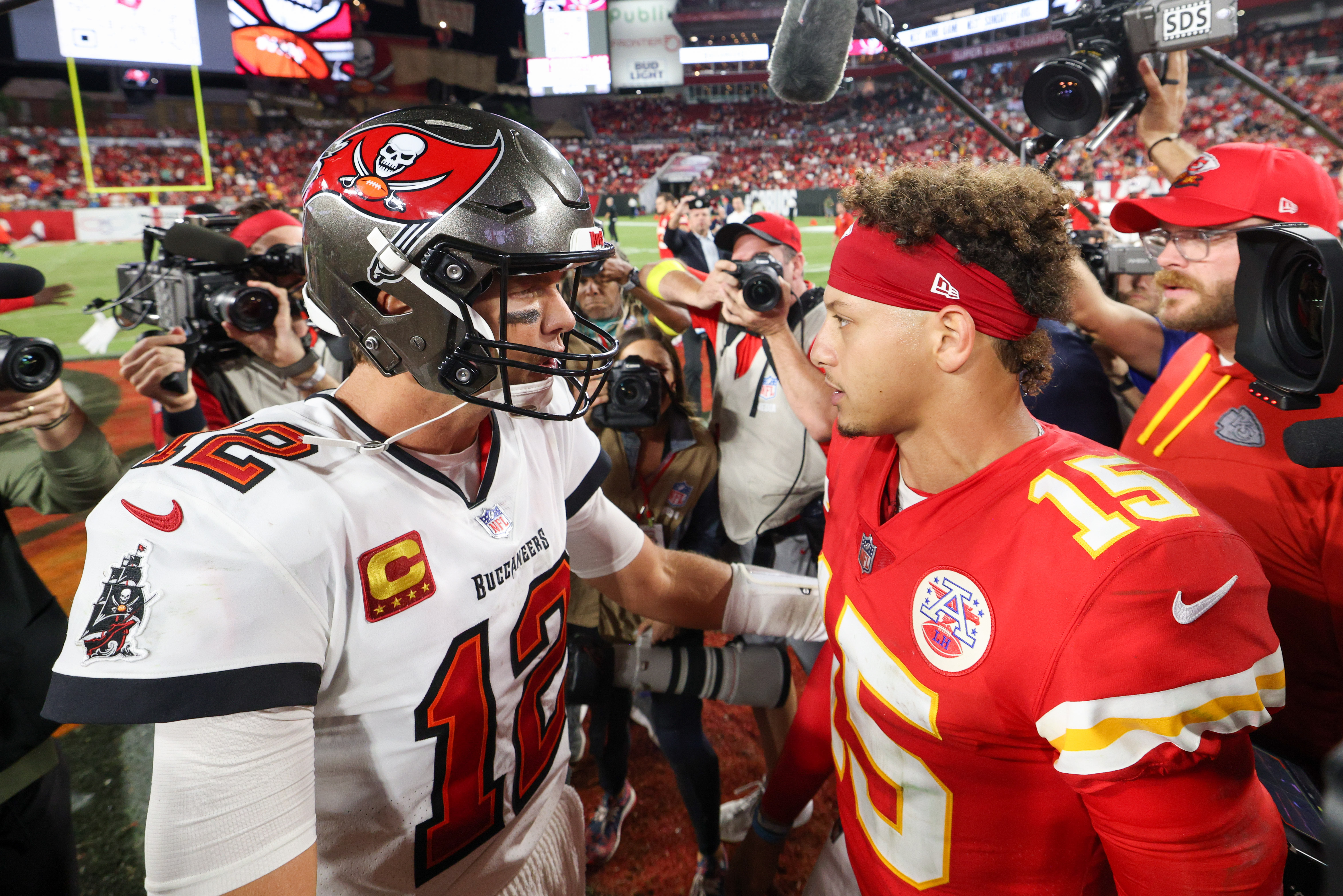 History Repeats in NFL as Patrick Mahomes Suffers ACL Tear in 9th ...
